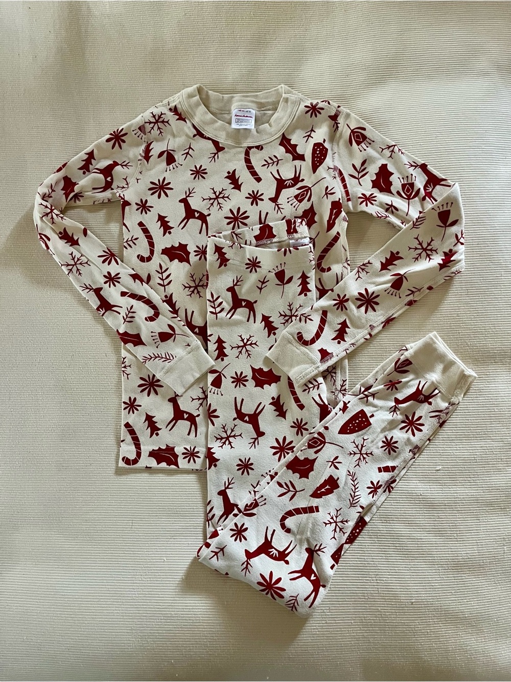 Hanna Andersson Cream and Red Holiday Print Kids Pajama Set, U10 140cm